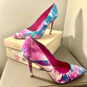 Size 9.5 BCBG PUMPS